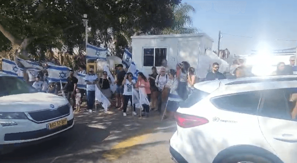 גיבור ישראל: אלפים מלווים את פקד ארנון זמורה בדרכו האחרונה