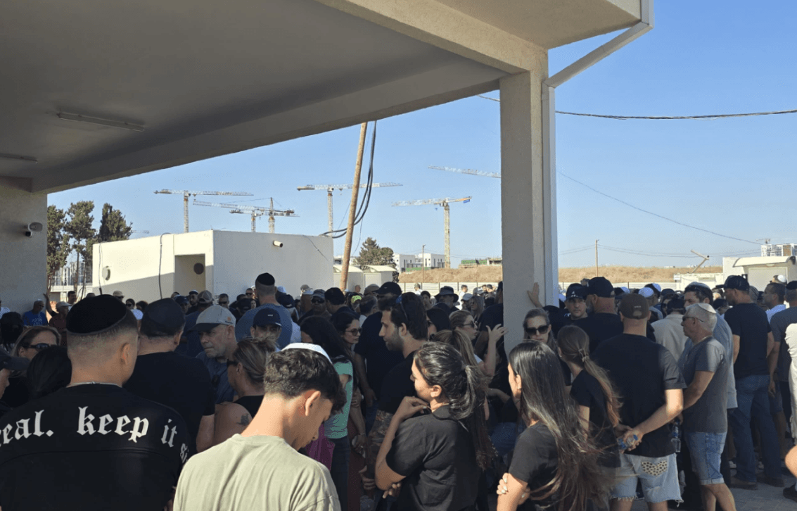 מאות הגיעו ללוות למנוחות את משה דעדוש, שרכבו נשדד בקלקיליה