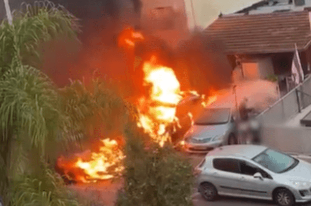 חילוץ תחת האש: נכנס להזיז את רכבו, איבד את ההכרה - וניצל