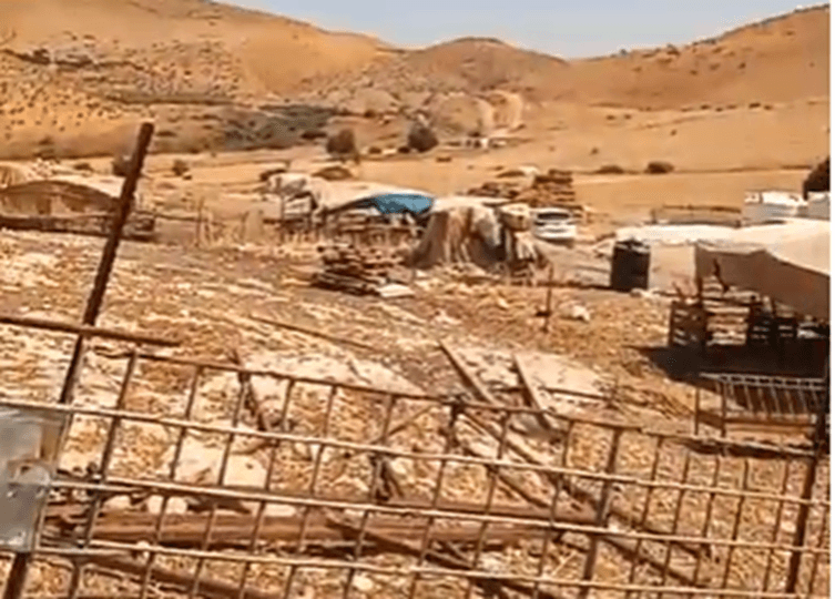 מקומם: אזרח ישראלי מותקף על ידי ערבים ופעילי שמאל קיצוני