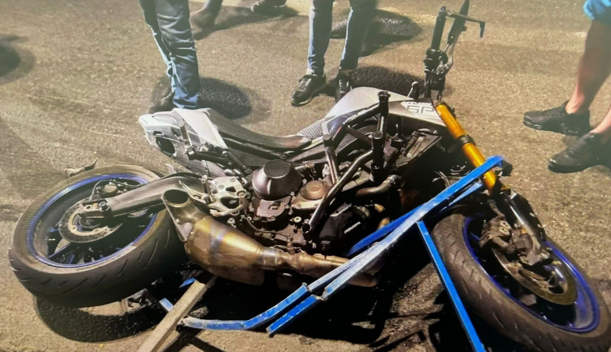 גדר הונחה במרכז כביש ראשי בירושלים וגרמה לתאונת דרכים