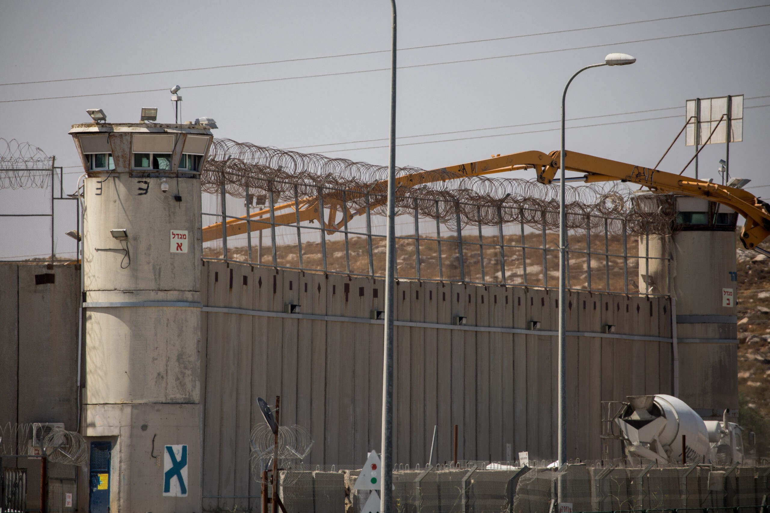 שב"ס תוקף את האוצר: "פגיעה בלוחמים - גזירות לא חוקיות"