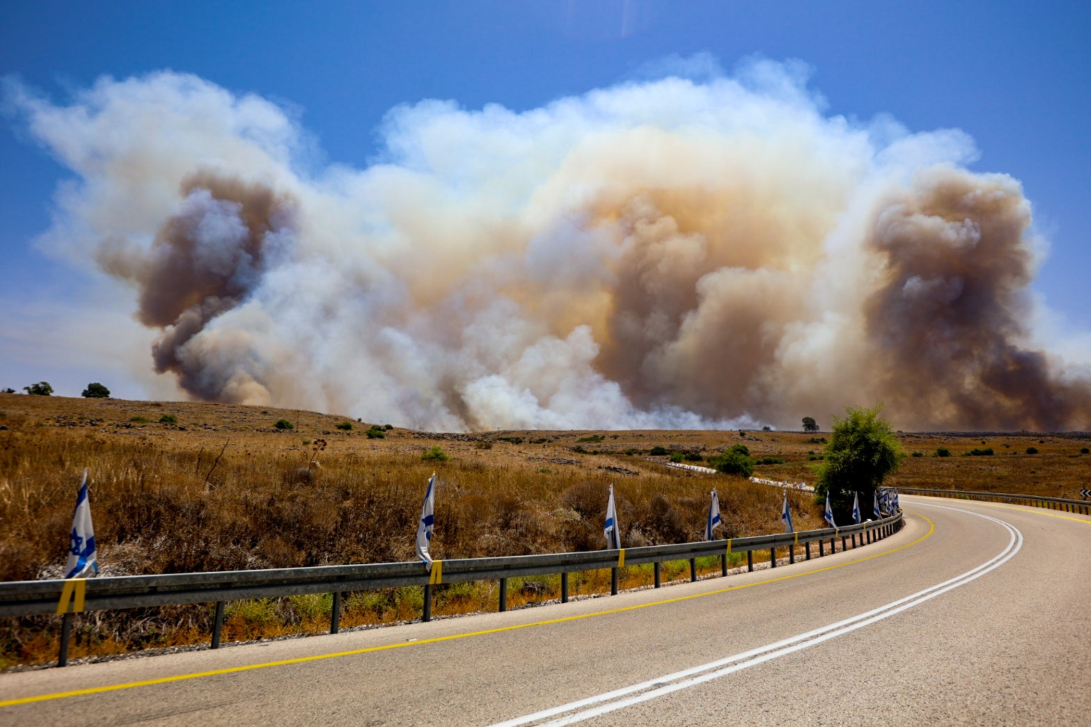 הנפילה בק"ש: שריפה פרצה בשטח פתוח, ארבעה צוותי כיבוי במקום