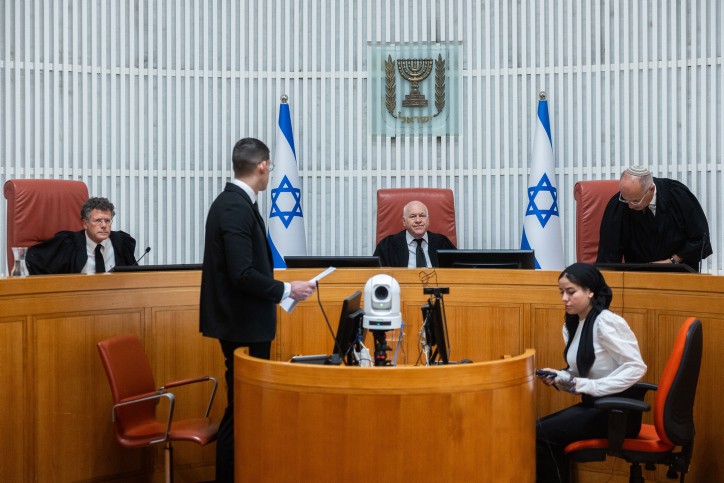 דיון בבג"ץ, ארכיון | צילום: יונתן סינדל, פלאש 90