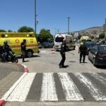 הפיגוע בכרמיאל: שני פצועים במקום, אחד במצב קשה; המחבל נוטרל