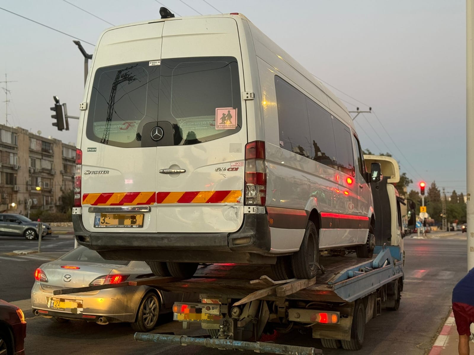 כשהוא בשלילה: נהג הסעות הסיע ילדי חינוך מיוחד - ונעצר