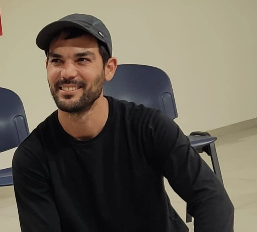 התגייס לראשונה במלחמה במסלול חרדי, שירת כנהג D9 ונהרג ברפיח