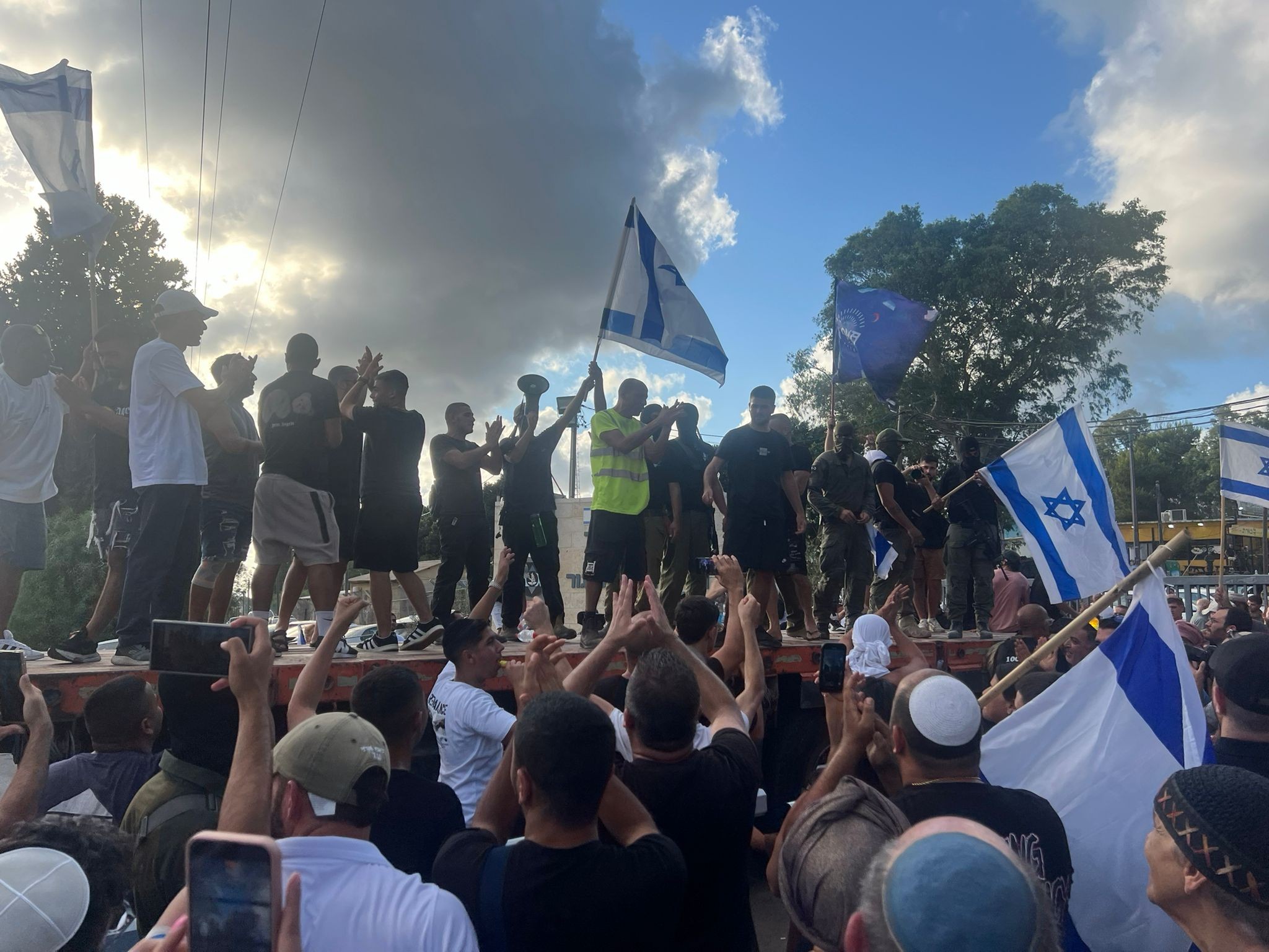 העם לפרקליטות הנוח'בות: לא ניתן לכם לשבור את רוח הלוחמים