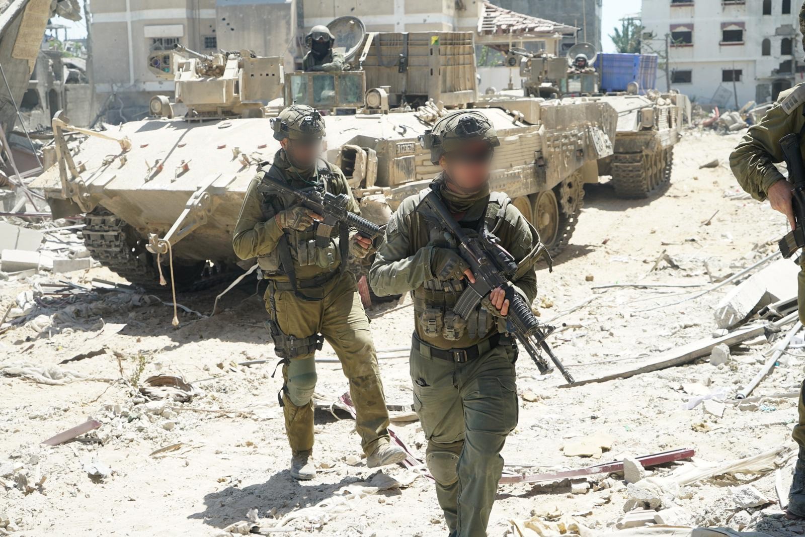מנהרה באורך קילומטר ומסגד מלא באמל"ח הושמדו ברצועה | תיעוד