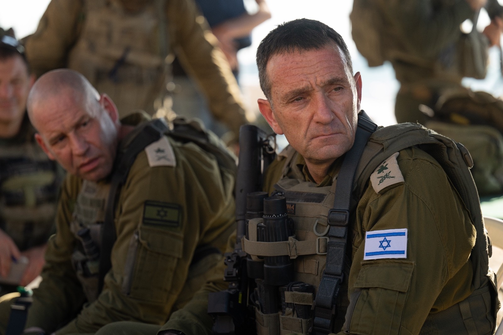 במערכת הביטחון שוב מנסים לקנות שקט ודורשים שורת הקלות ביו"ש