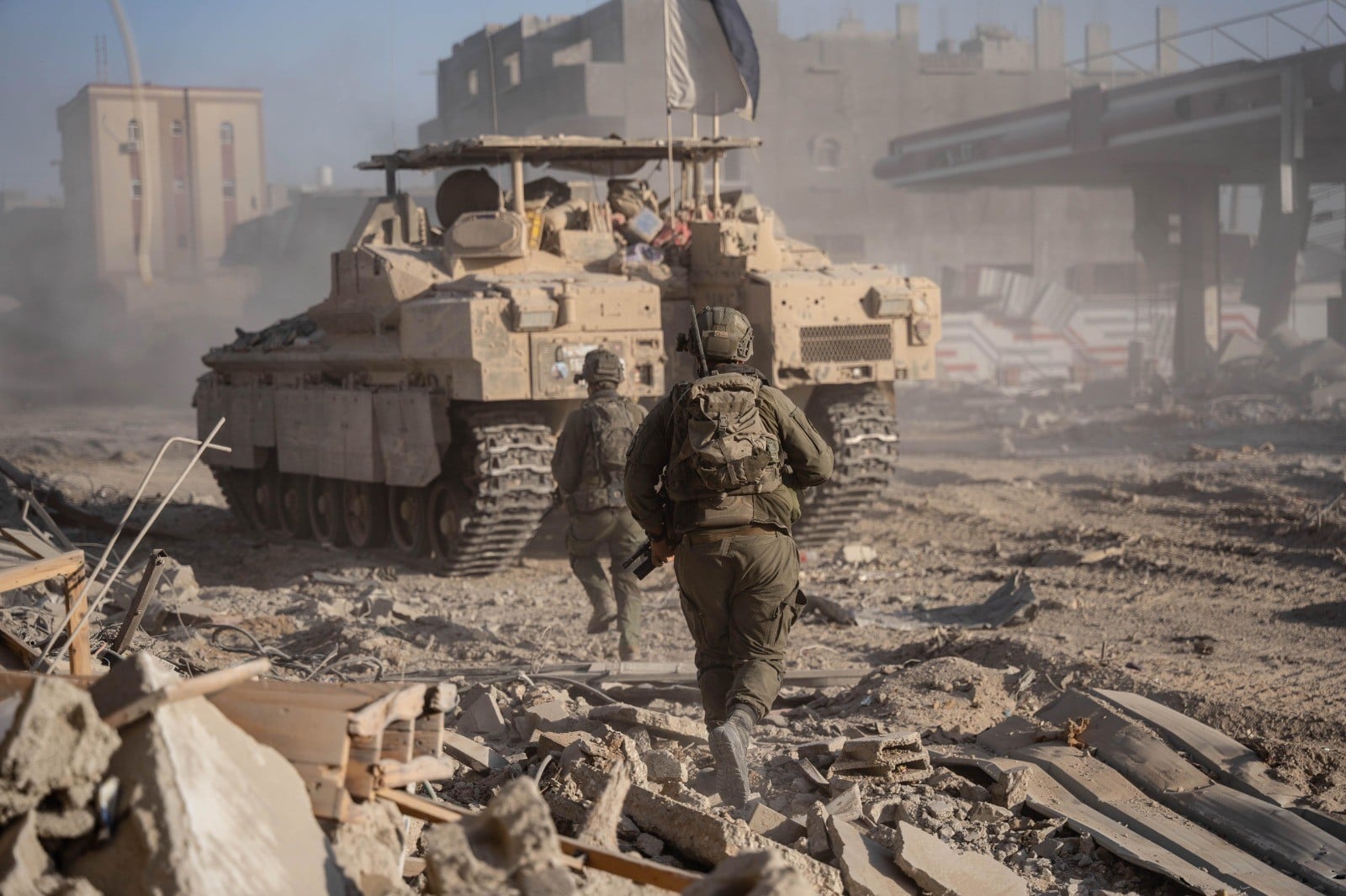 דובר צה"ל בערבית קורא לתושבי אל בוריג' להתפנות לחאן יונס