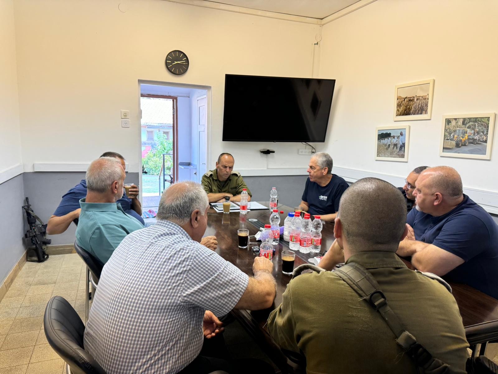 מפקד עוצבת הגליל לראשי הרשויות והמועצות המקומיות בגליל העליון: ״ערוכים למגוון תרחישים - בהגנה ובהתקפה״ | צילום: דובר צה"ל