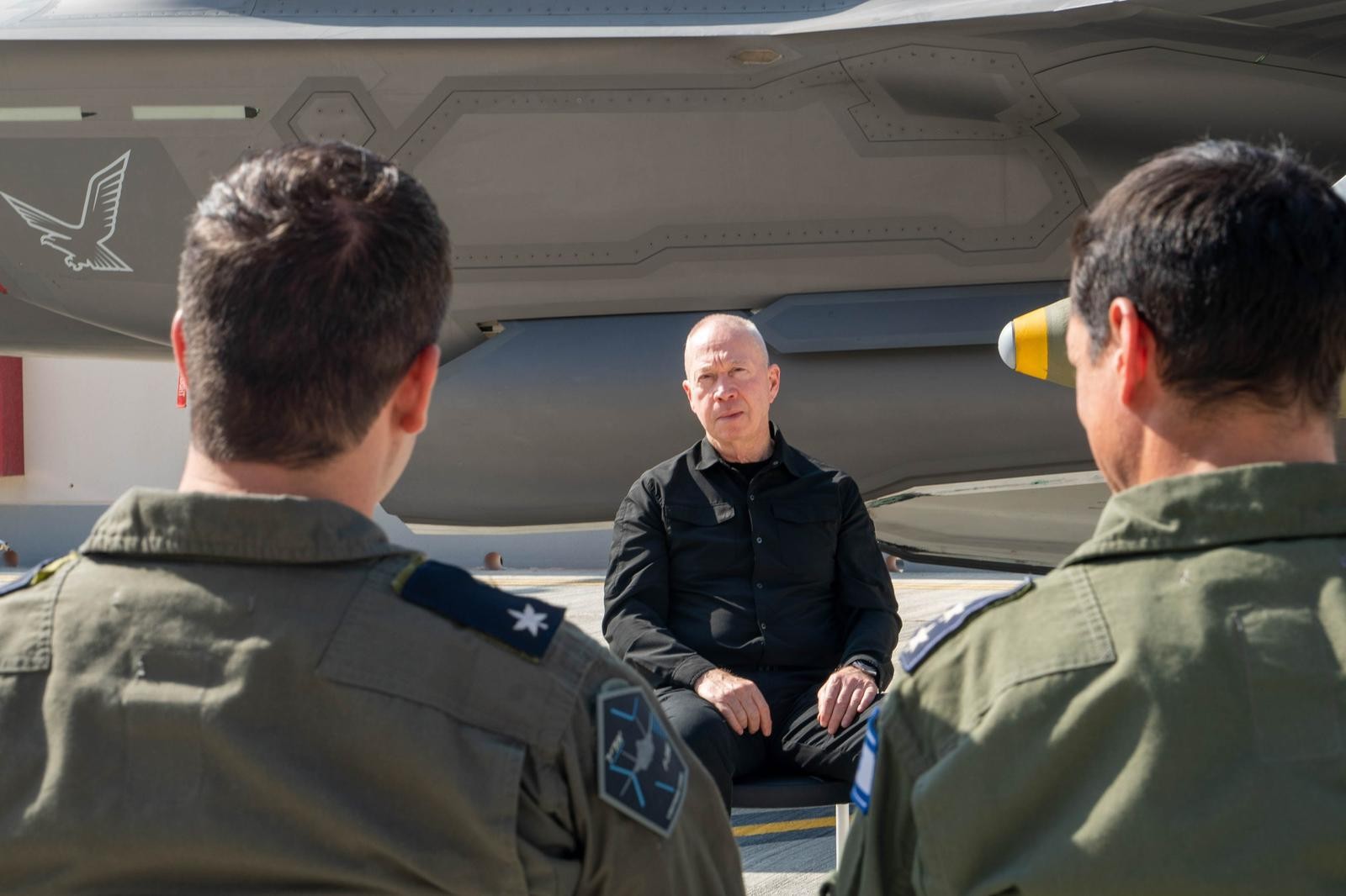 גלנט רומז לאיראן: חיל האוויר יודע לתקוף גם במקומות מרוחקים
