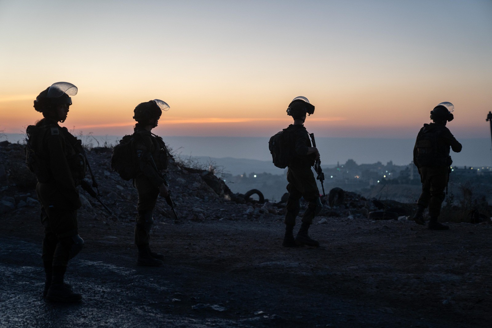 כוחותינו ביצעו שלוש תקיפות אוויריות נגד חוליות מחבלים בבקעה