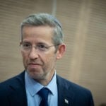 מזכיר הממשלה: "היועמ"שית היא זו שחרגה מתפקידה לא אני"