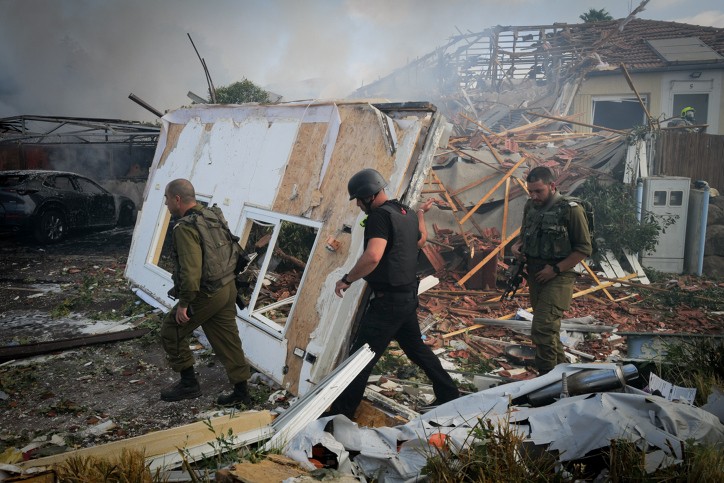 פגיעה בקצרין כתוצאה מירי חיזבאללה | צילום: מיכל גלעדי