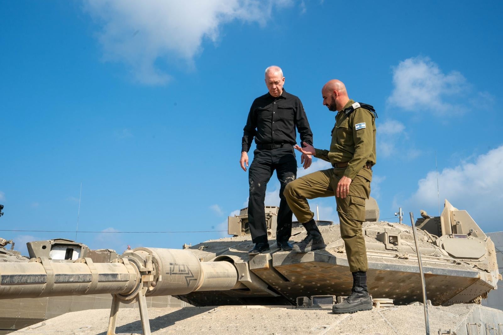 גלנט מאיים: "אם האויב יעז לתקוף אותנו הוא ישלם מחיר כבד"