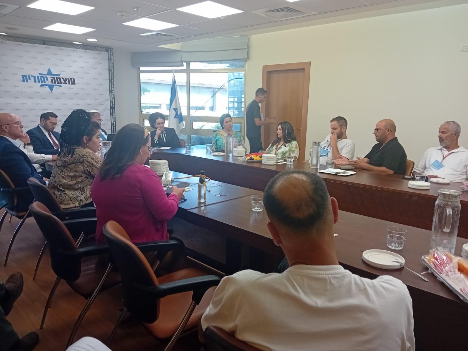 משפחות הלוחמים לח"כים: מדינת ישראל ירקה בפרצוף של ילדינו