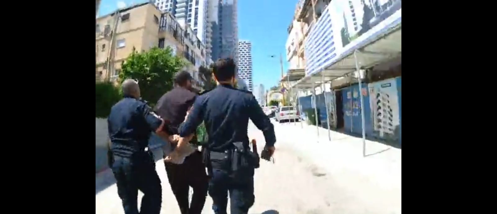 מגבירים את האכיפה: 25 שב"חים נעצרו בבת ים, חלקם בילו בחוף