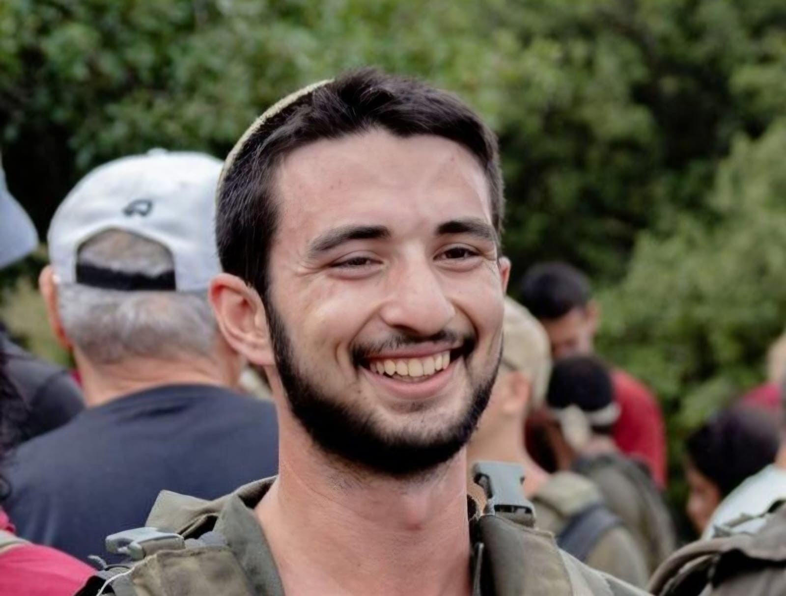 האב השכול לבנט: "בני הי"ד אינו מגש הכסף שלך לחזרה להנהגה"