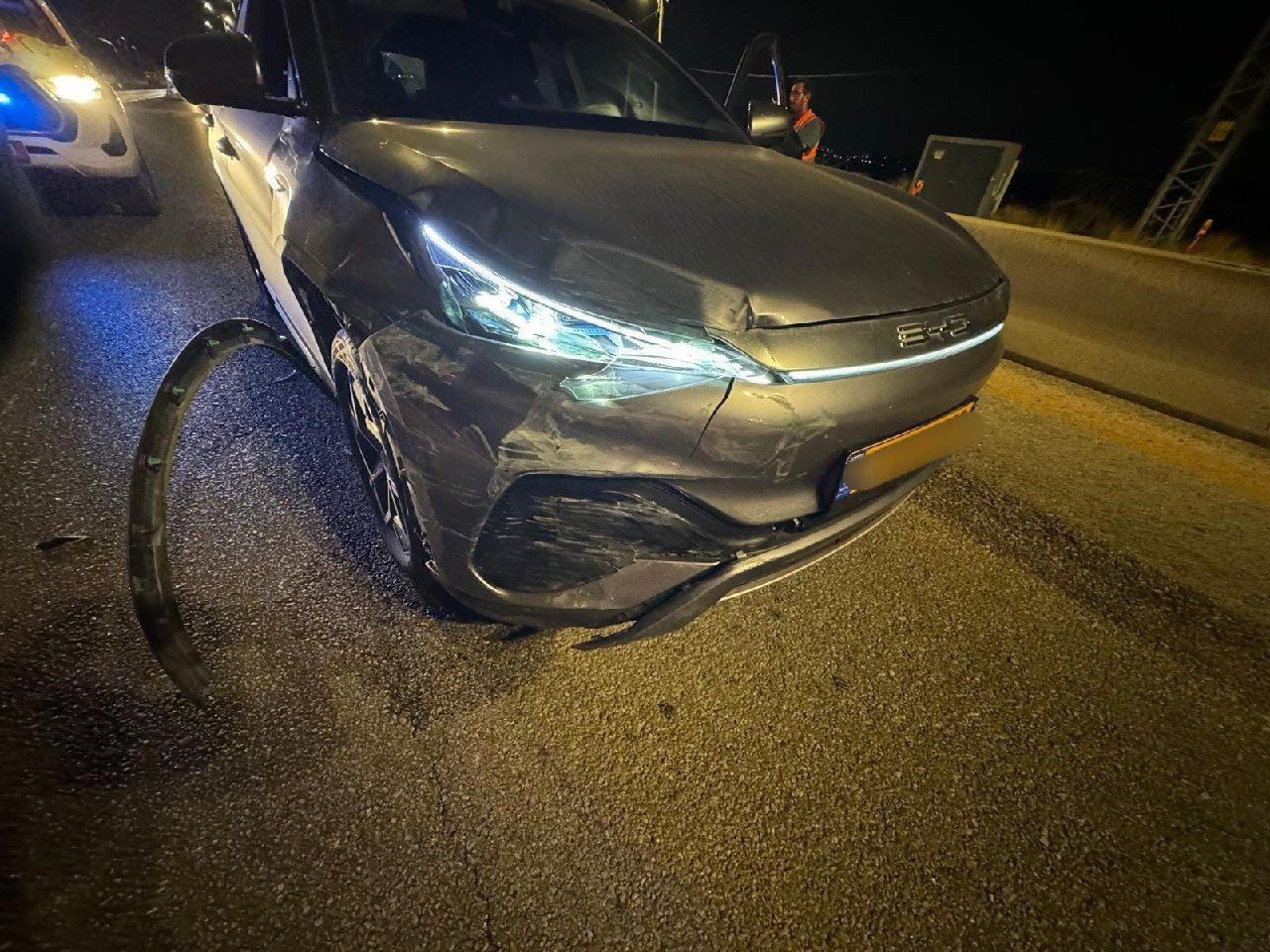 מרדף לילי: ערבים מיו"ש ניסו לגנוב 7 רכבים חשמליים ונתפסו