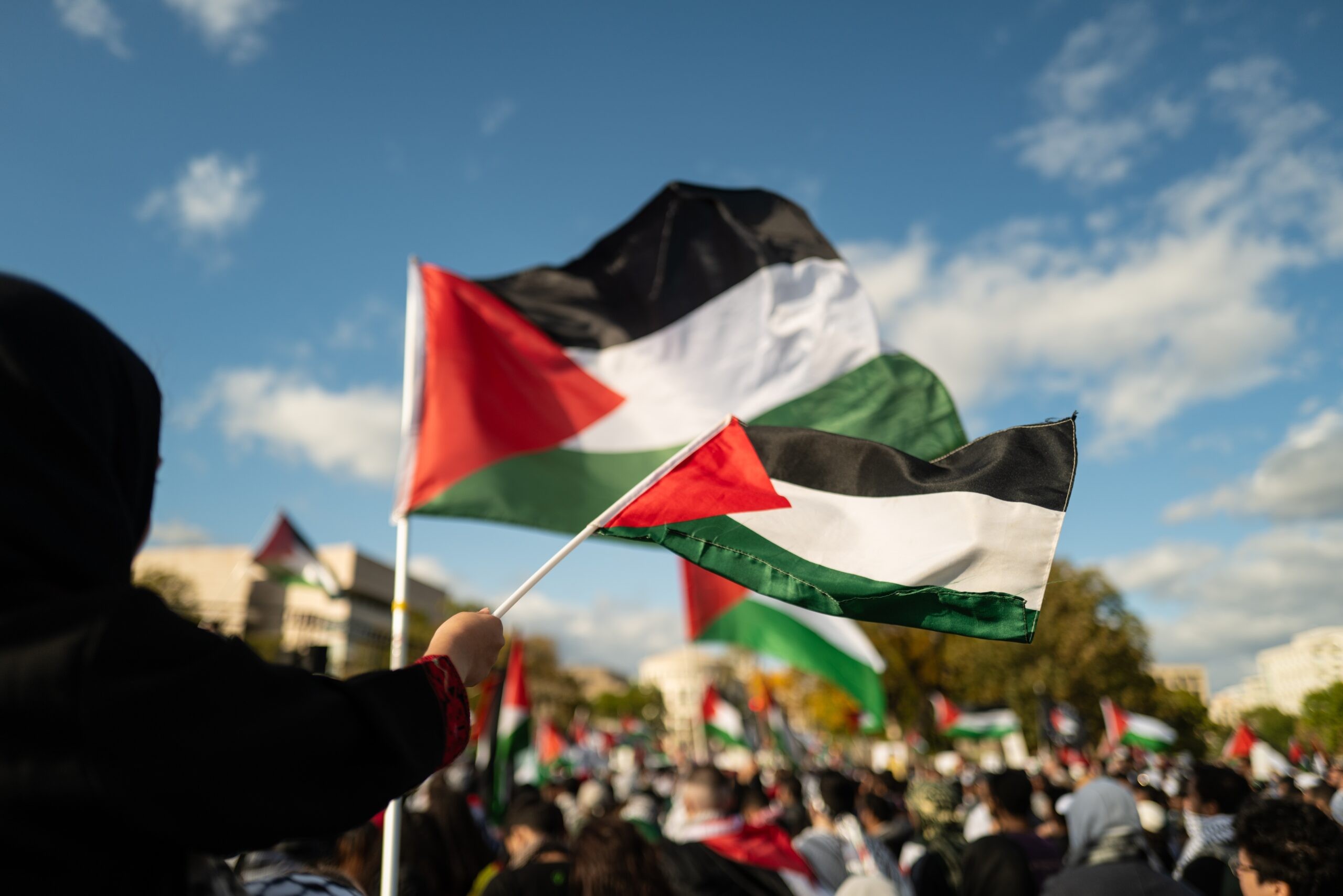 חשיפה: כך האידיאולוגיה של חמאס חדרה למפלגות השלטון באירופה