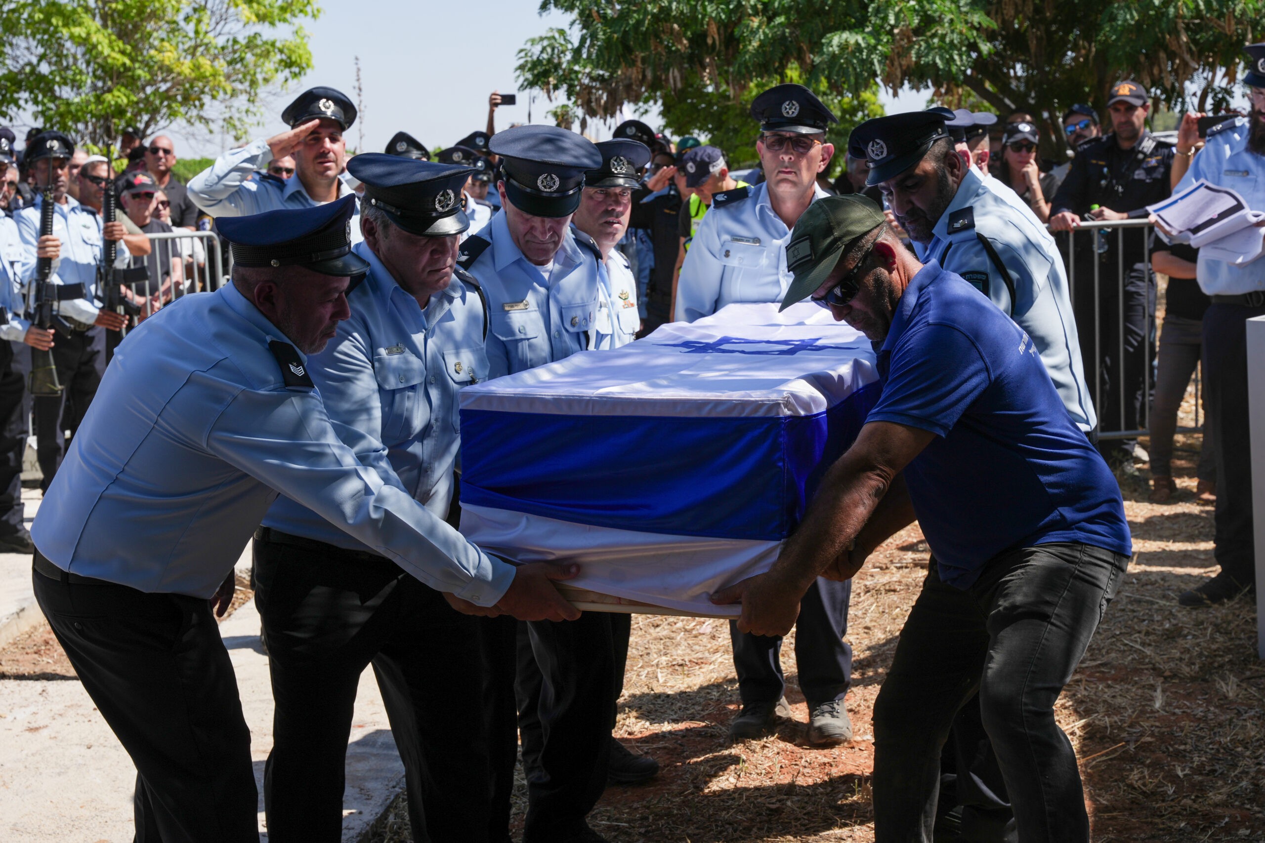 הלווית רב נגד הדס ברנץ ז"ל | צילום: דוברות המשטרה