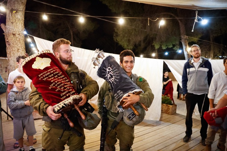 לצמצם את החגים? המלחמה רק חידדה את החשיבות שלהם | דעה
