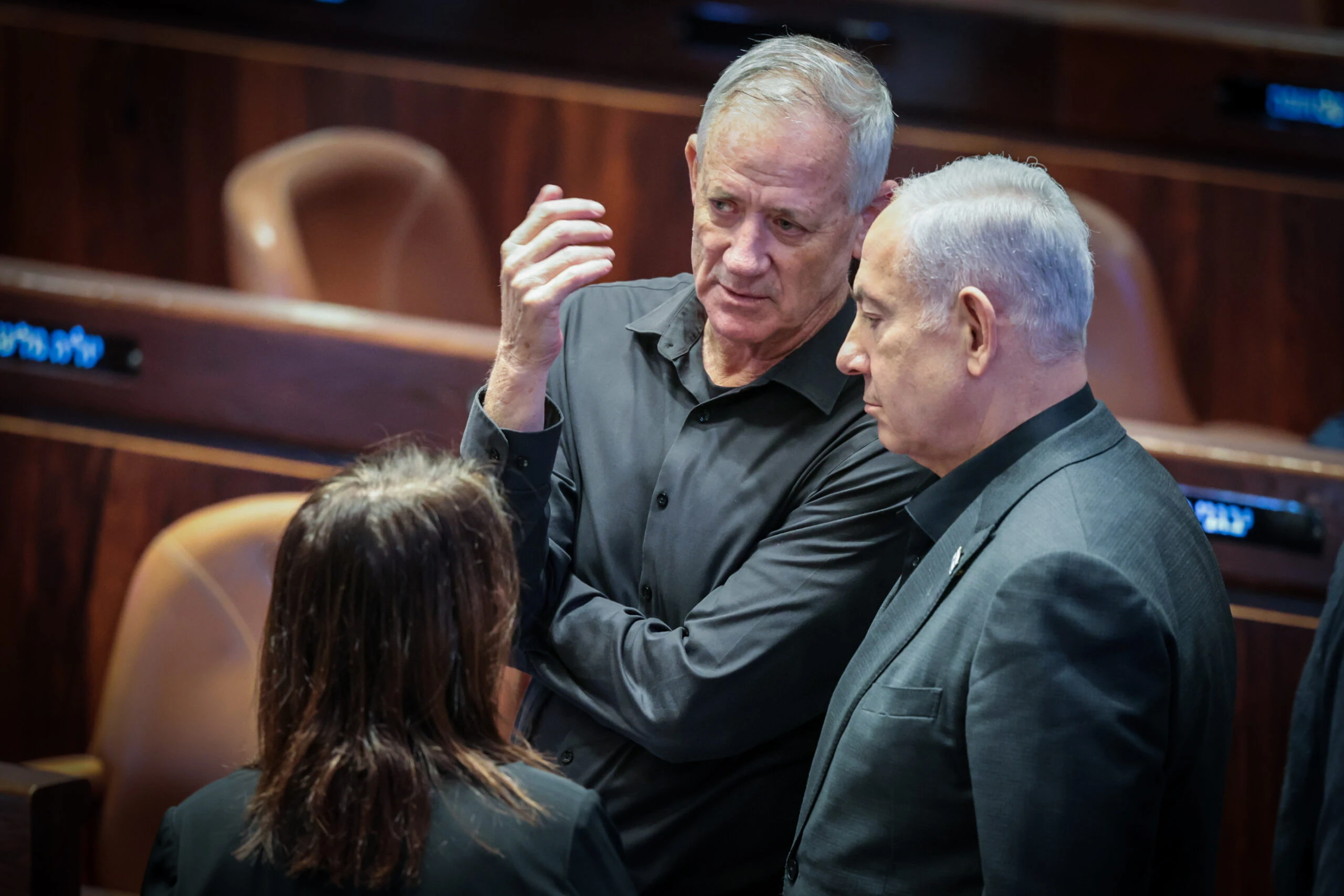 גנץ קרא לסיום המלחמה, בליכוד תקפו: "נכנע לתכתיבים של חמאס"