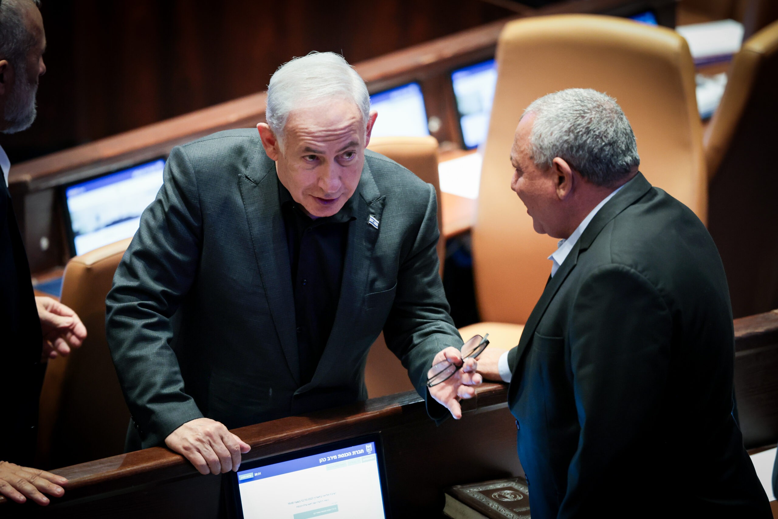 גדי איזנקוט: העיסוק בהענקת חנינה לנתניהו בזמן המלחמה פסול