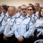 "עמוד כחומה בצורה": "אחים לנשק" בפנייה חריגה למפכ"ל דני לוי