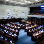 בקריאה שנייה ושלישית: החוק לגירוש מסתננים עבר במליאה