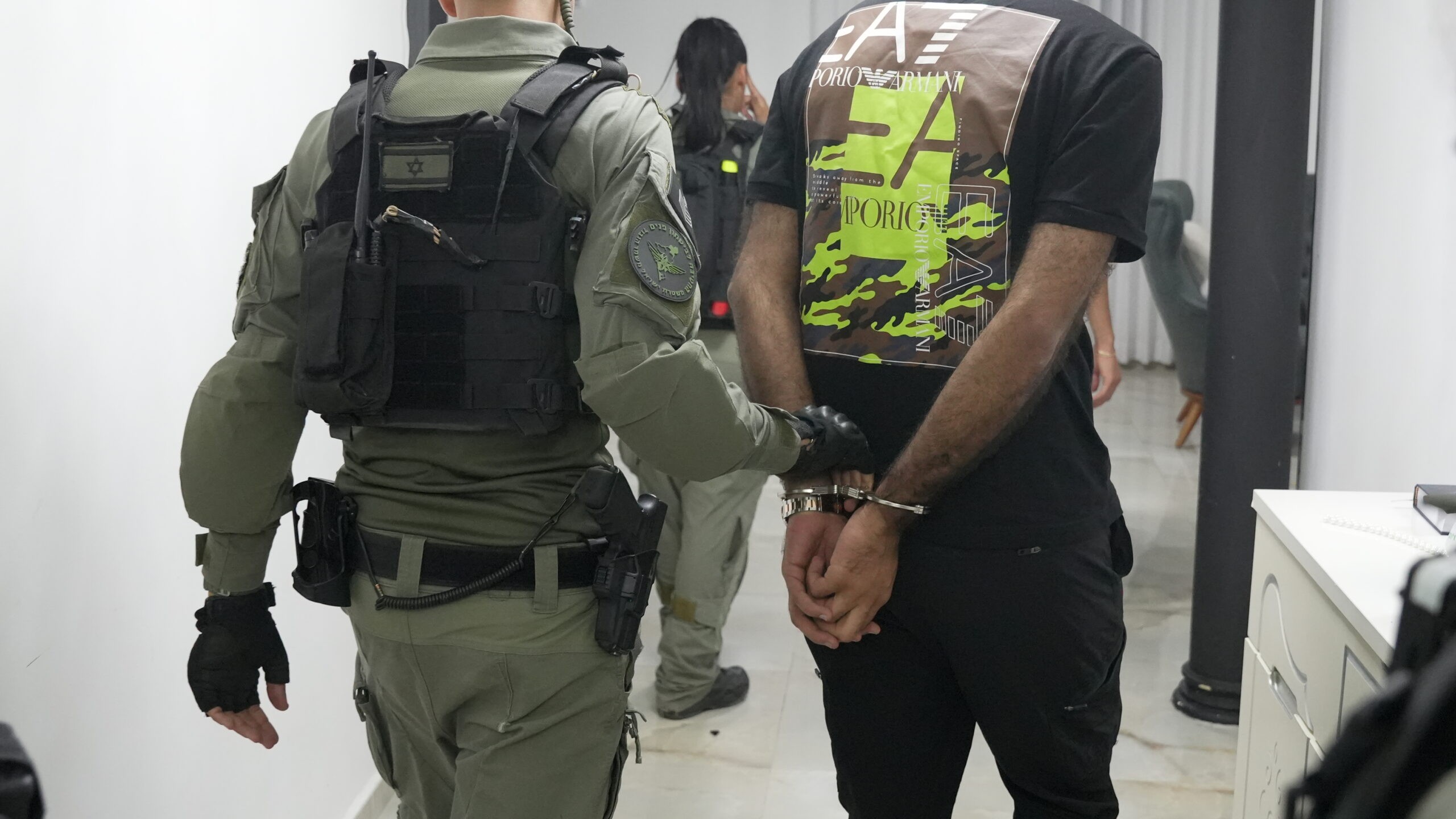 הרצח ברמלה: מאות שוטרים פשטו הבוקר על מתחמי פשיעה