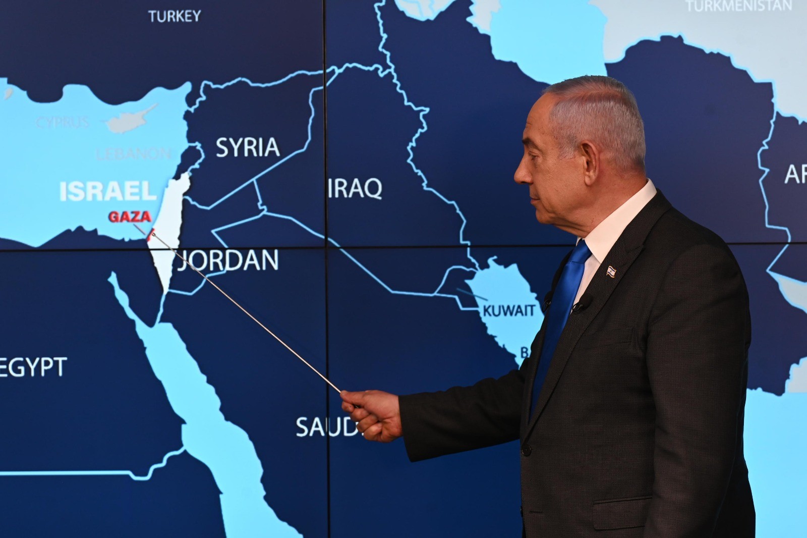 רה"מ לתקשורת הזרה: "נסכים לנוכחות כוחות זרים בציר פילדלפי"