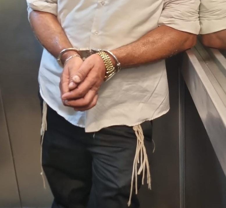 בלבוש חרדי עם ציצית: שב"ח ערבי הזדהה כתושב בני ברק - ונעצר