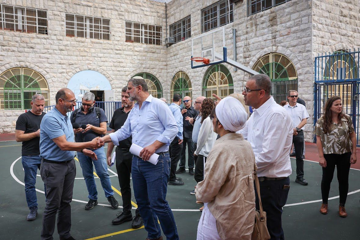 לראשונה: חברי כנסת ערכו סיור עומק בבתי ספר במזרח ירושלים