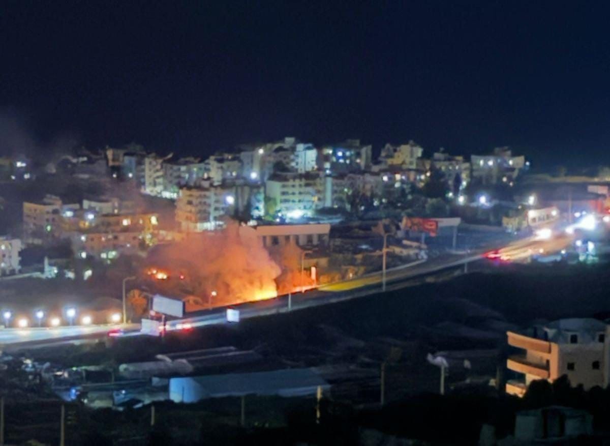 הושמד מחסן אמל"ח סמוך לביירות, כטב"מ פגע במבנה בערבה