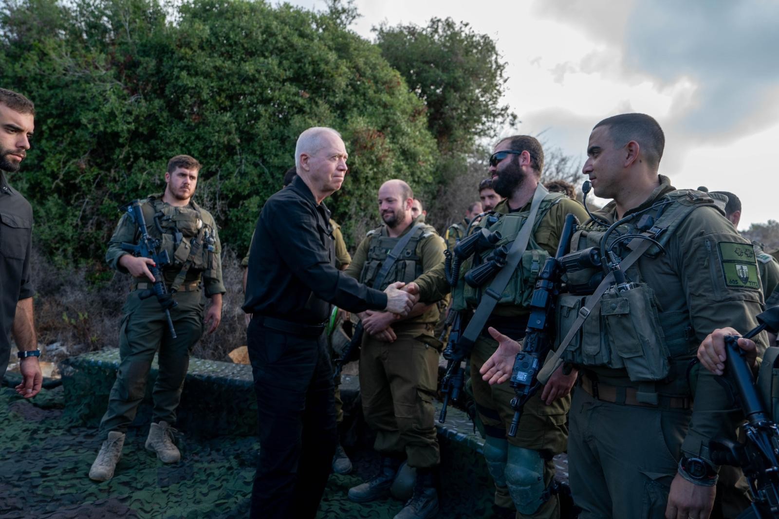 גלנט ללוחמים בגבול הצפון: "נפעיל את כל היכולות - כולל אתכם"