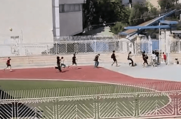תיעוד נורא: תלמידים בנהריה צועקים ורצים מבוהלים לרקע אזעקה