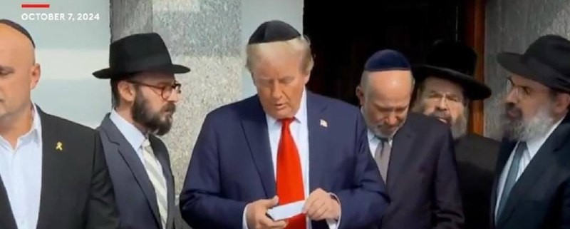 לציון שנה לטבח: טראמפ ביקר בקברו של הרבי מליובאוויטש בארה"ב