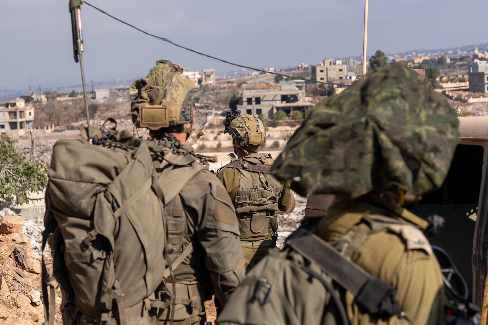 לוחם מילואים וקצין נפצעו קשה בדרום לבנון
