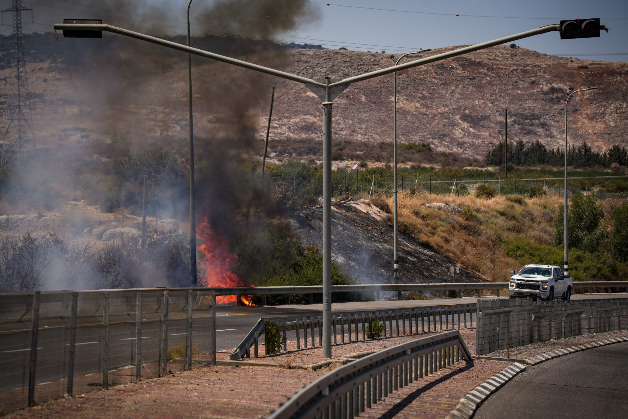 המלחמה בצפון: עובד זר נפצע מרסיס רקטה באיילת השחר