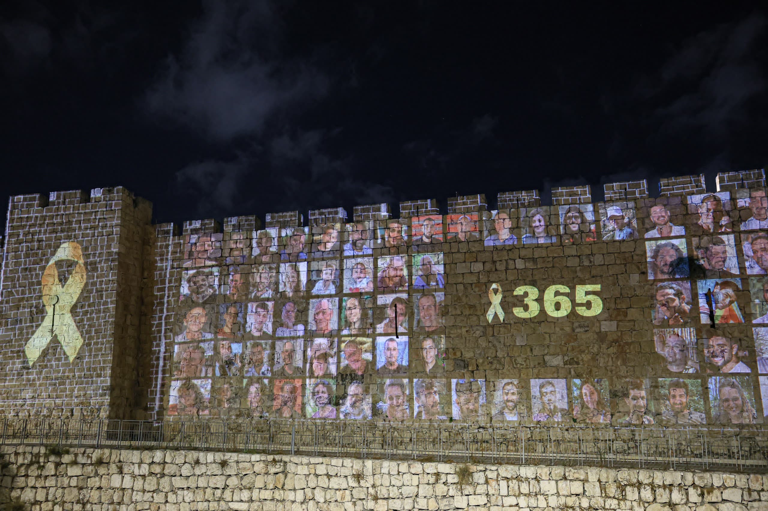 משפחות חטופים נגד המנהלה המיועדת להם בצה"ל ותדרוכים לתקשורת