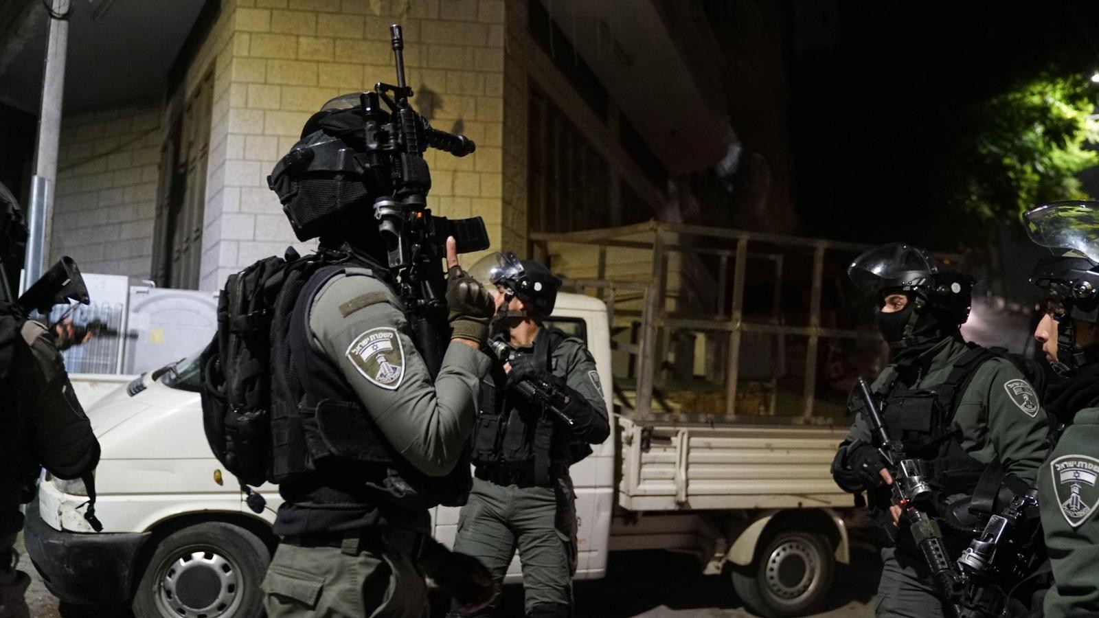 שני שב"חים נמלטו מלוחמי מג״ב בעיר אופקים, מתבצעות סריקות