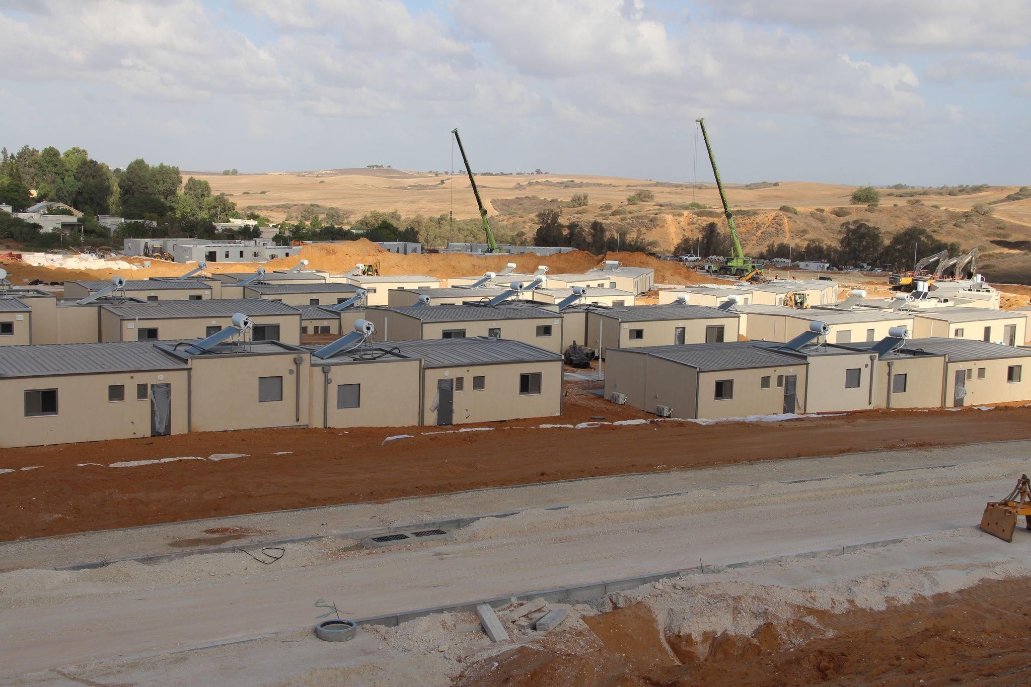 העתקת מגורי כפר עזה לרוחמה: מפתחות נמסרו למשפחות המפונים