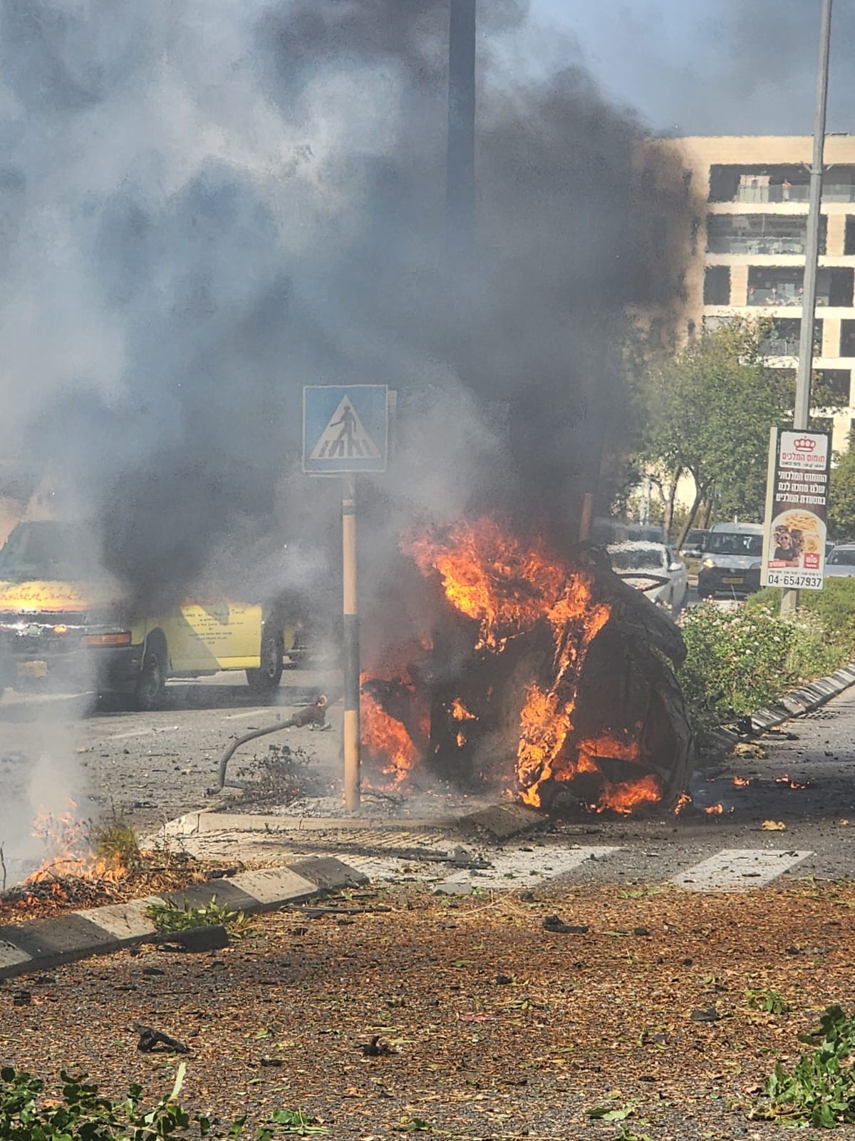 המטח לצפון: דיווח על פגיעה ישירה בכביש בכרמיאל | תיעוד