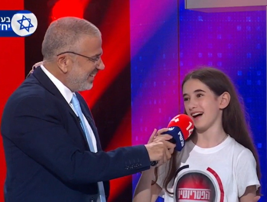 "אוי אוי אוי": הילדה שחיקתה את ינון מגל וכבשה את הרשת | צפו