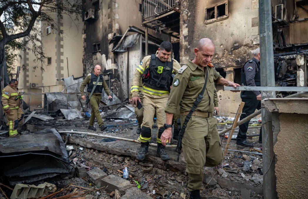 מפקד פיקוד העורף: "יש הבדל של חיים ומוות בין עמידה לשכיבה"