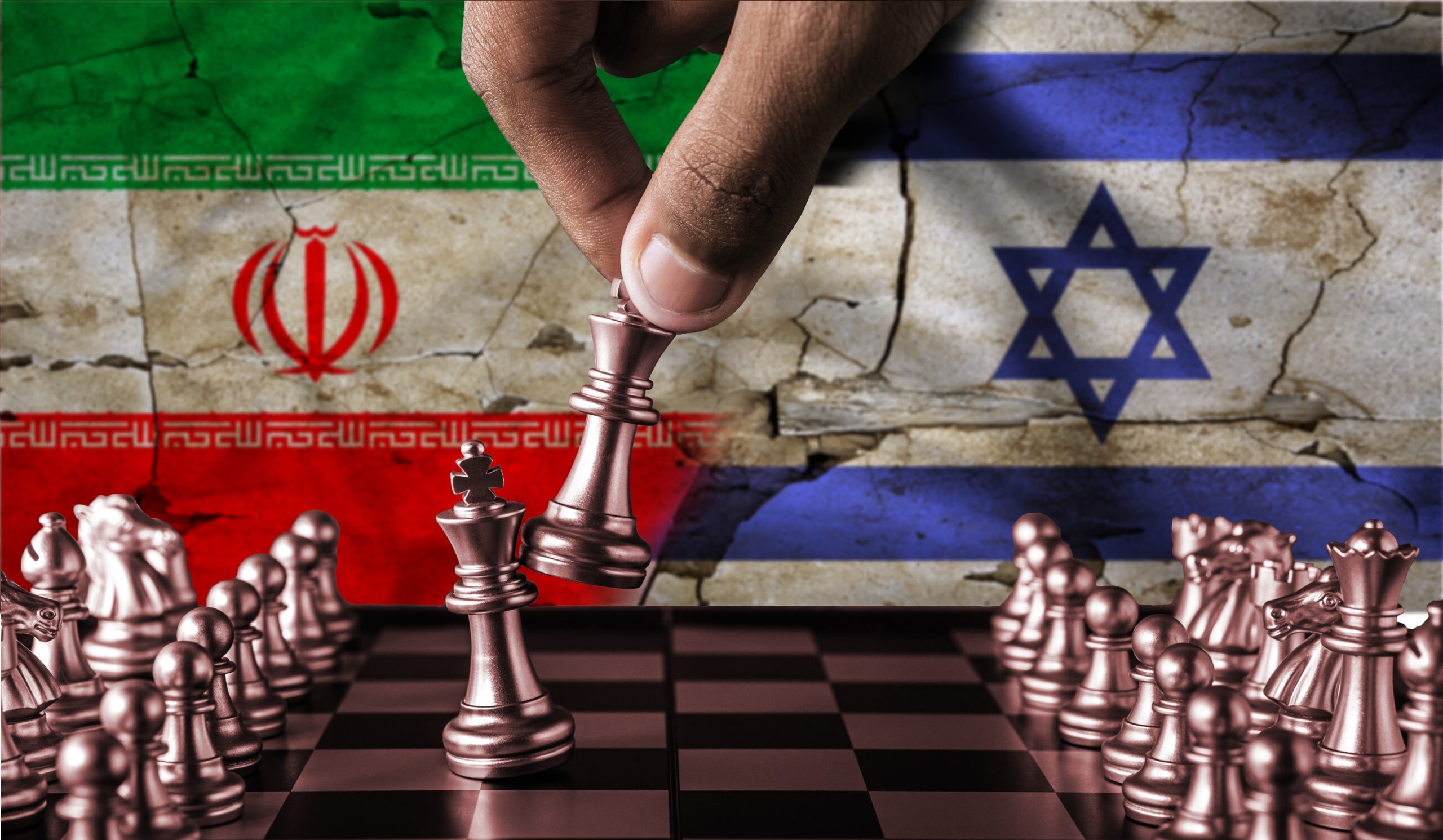 איראן תוותר על תקיפה בישראל? בכיר שב"כ לשעבר בראיון בלעדי