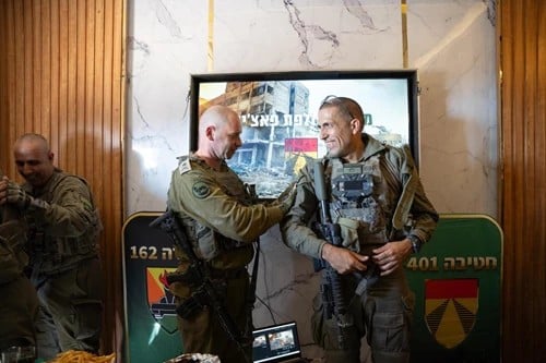 "לוחם אמיץ, צנוע וערכי" | בישראל נפרדים מאל"ם דקסה
